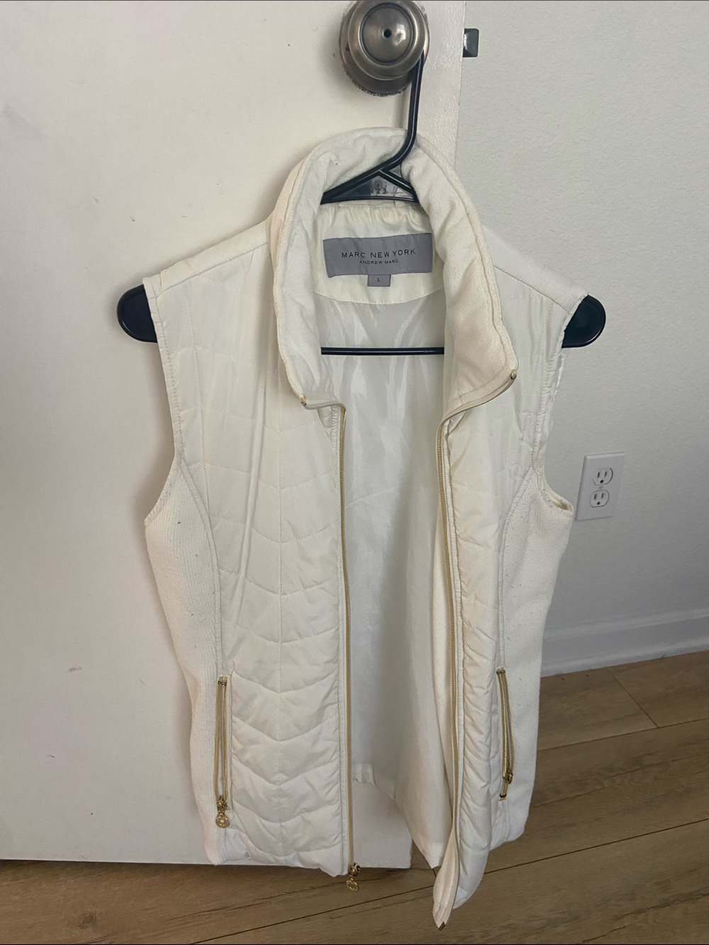Marc New York Cream Quilted Sleeveless Vest with Gold Zippers